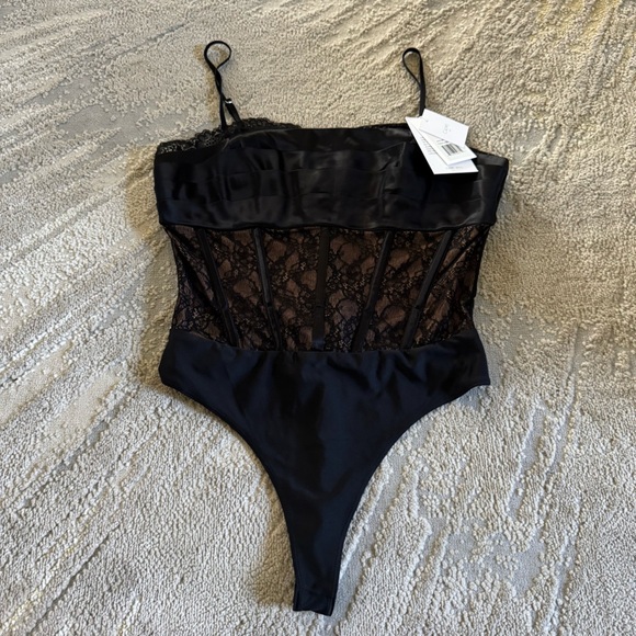 Cami NYC Danika black lace bodysuit silky sexy corset style size 6 new - Picture 2 of 15
